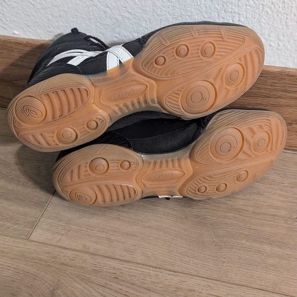 Asics wrestling shoes size 6 - Picture 2 of 4